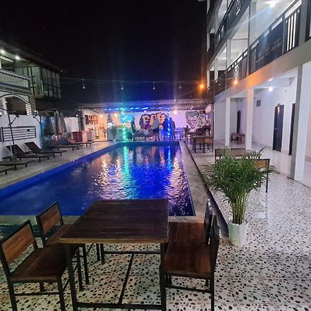 Vang Vieng Santara Backpackers Hostel Екстериор снимка