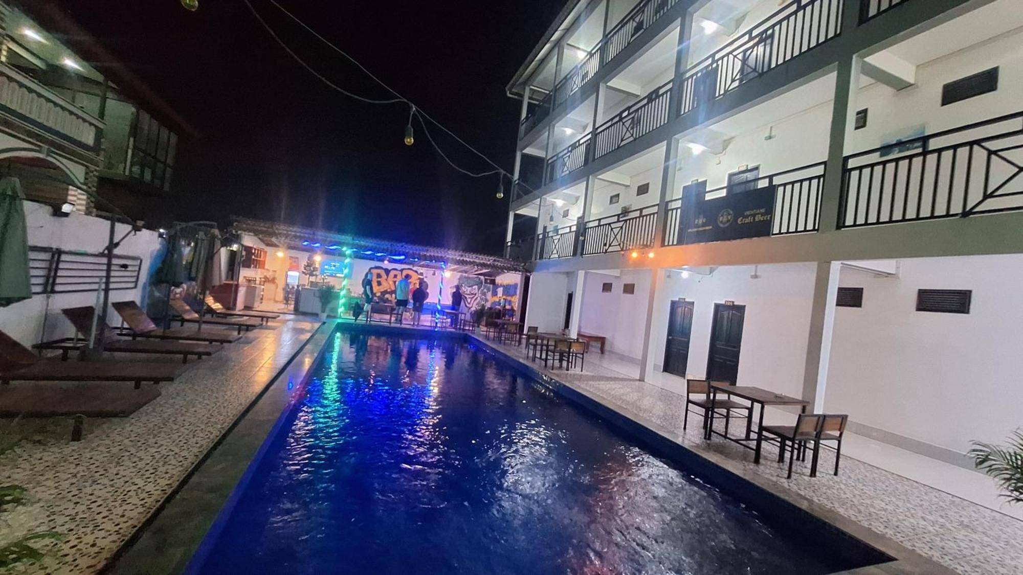 Vang Vieng Santara Backpackers Hostel Екстериор снимка